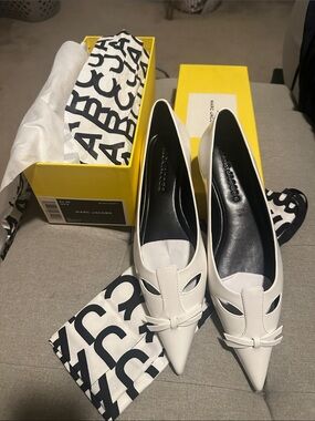 Marc Jacobs White Pointed Leather Cutout Flats with Knot Accent